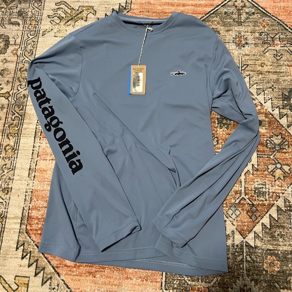 NWT Patagonia Long Sleeve Capilene Cool Daily Fish Graphic Shirt - Picture 1 of 2